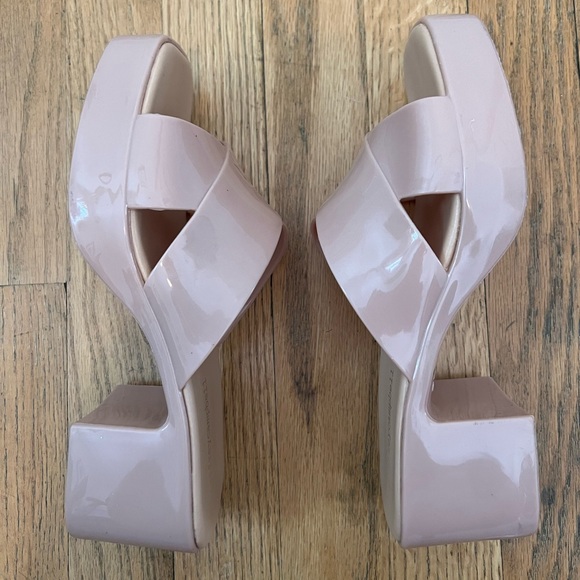Jeffrey Campbell / Free People Gummy Nude Block Kitten Heels - Picture 5 of 5